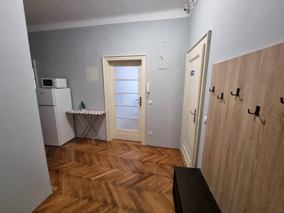Fantastic Krk - Kr6 Room F كراكوفيا المظهر الخارجي الصورة